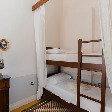 Palazzo De Castro 3*