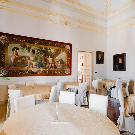 Palazzo De Castro B&B