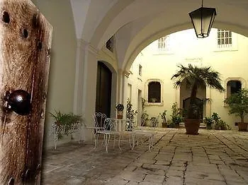 Palazzo De Castro 4*