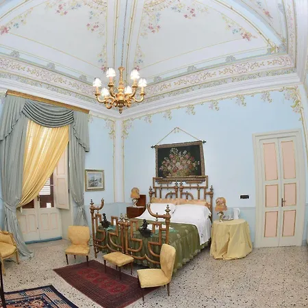 Palazzo De Castro 3* 스퀸자노