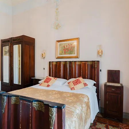 Palazzo De Castro Panzió 4*