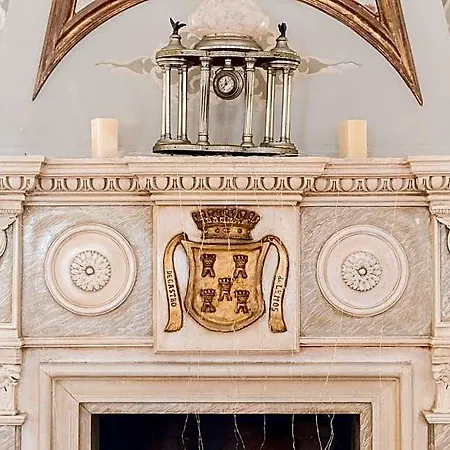Palazzo De Castro 4*
