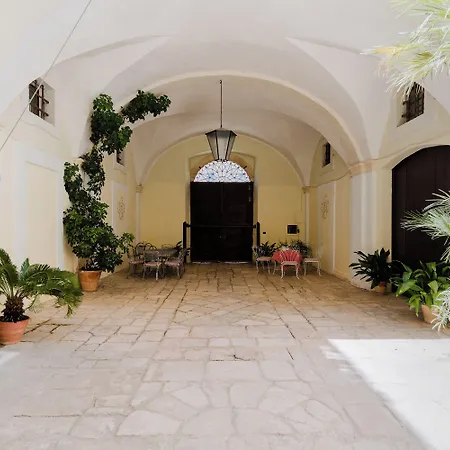 Palazzo De Castro 4* Squinzano