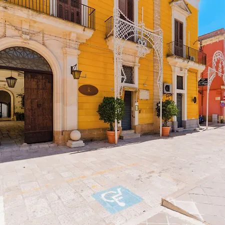 Palazzo De Castro Bed and Breakfast 4*