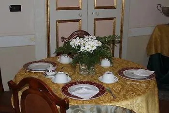 Palazzo De Castro 4*