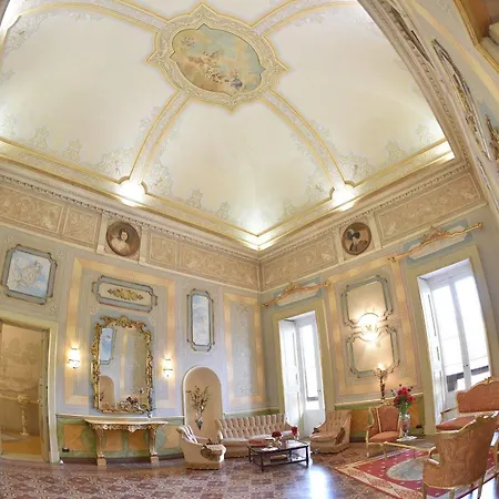 Palazzo De Castro 4*