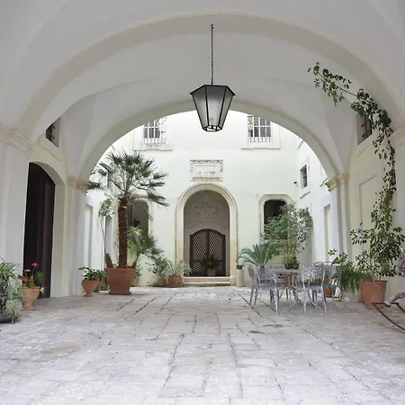 Palazzo De Castro